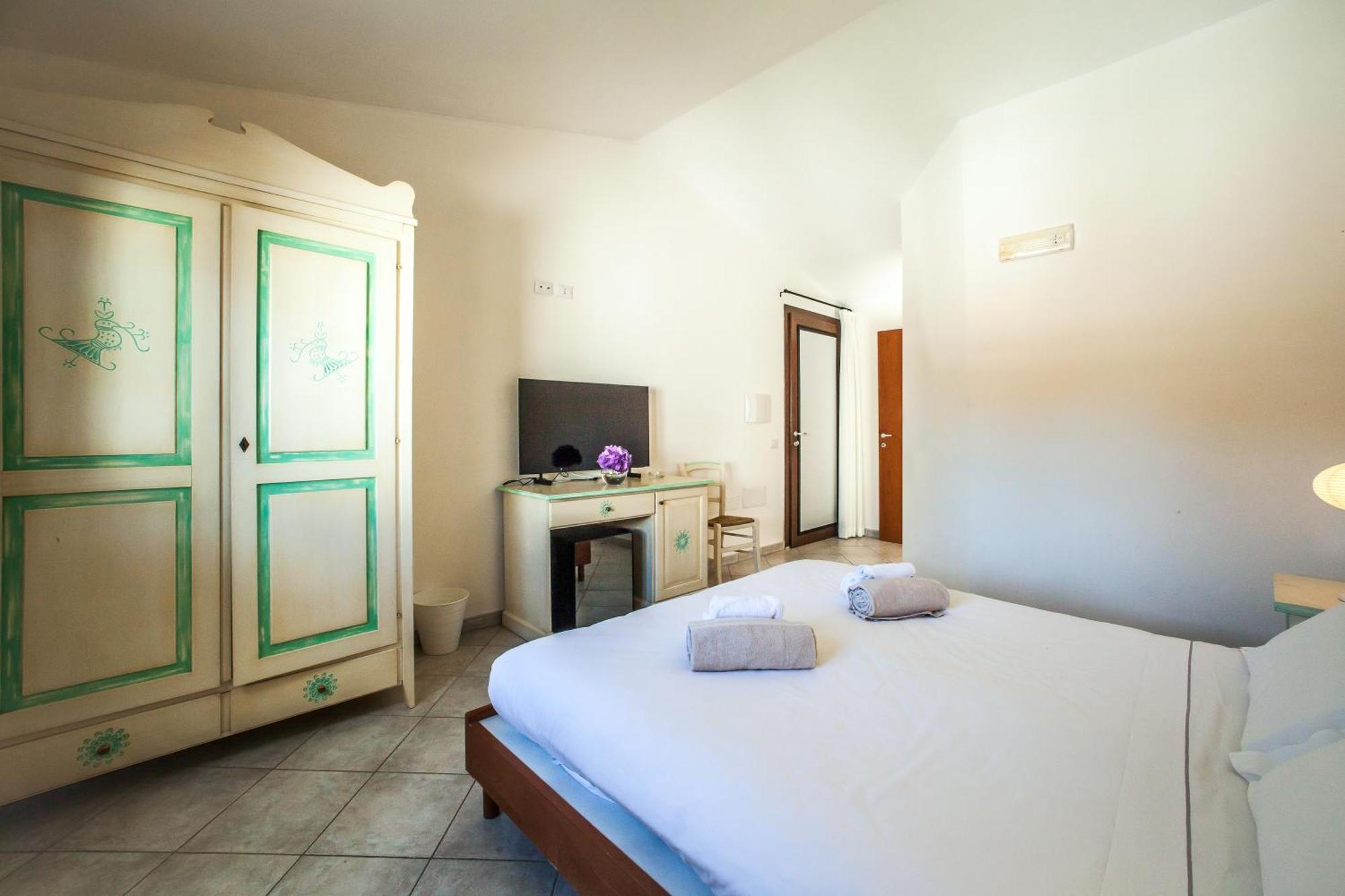 Hotel New Barcavela Санта-Маргерита-ди-Пула Экстерьер фото