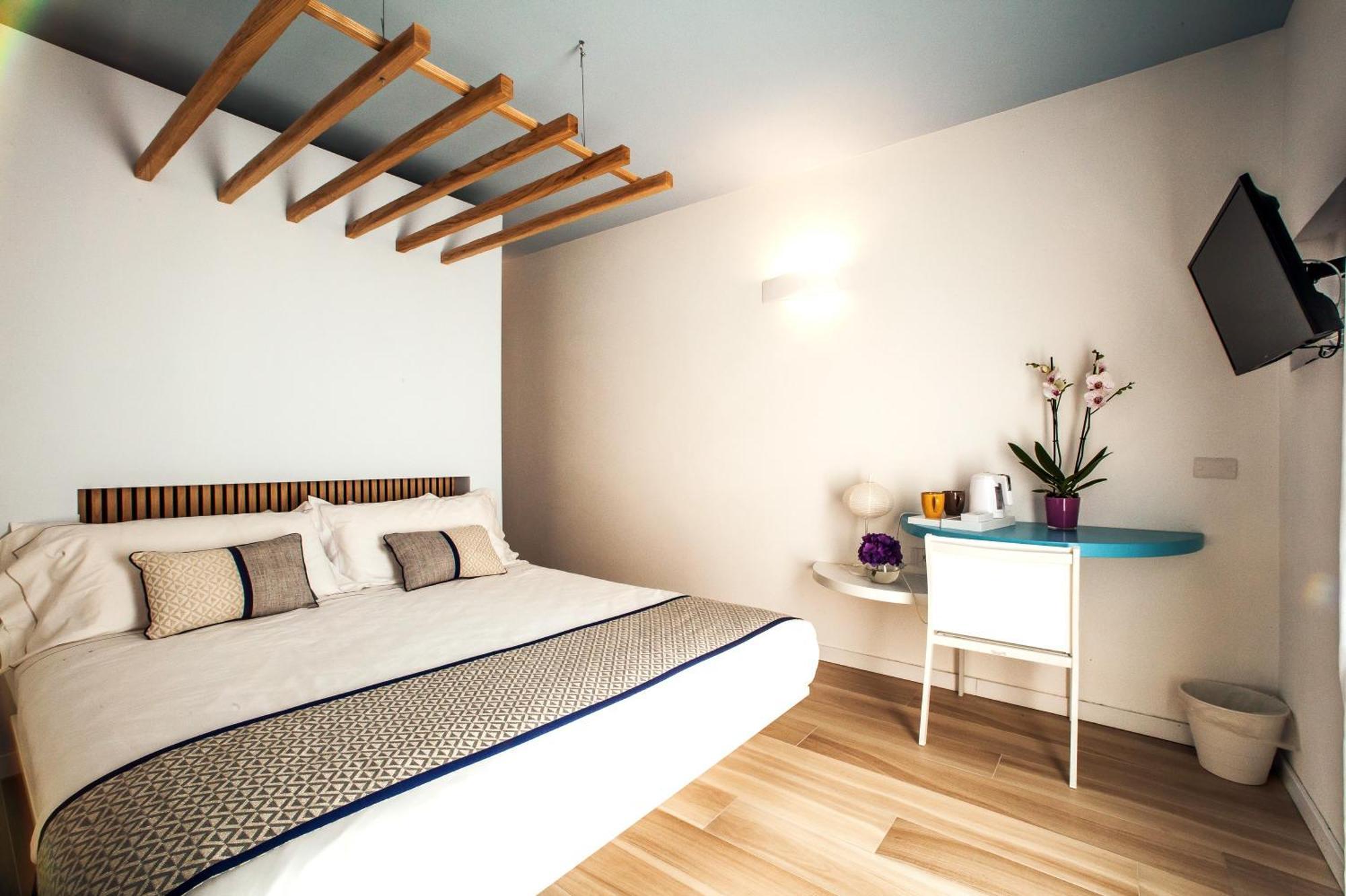 Hotel New Barcavela Санта-Маргерита-ди-Пула Экстерьер фото