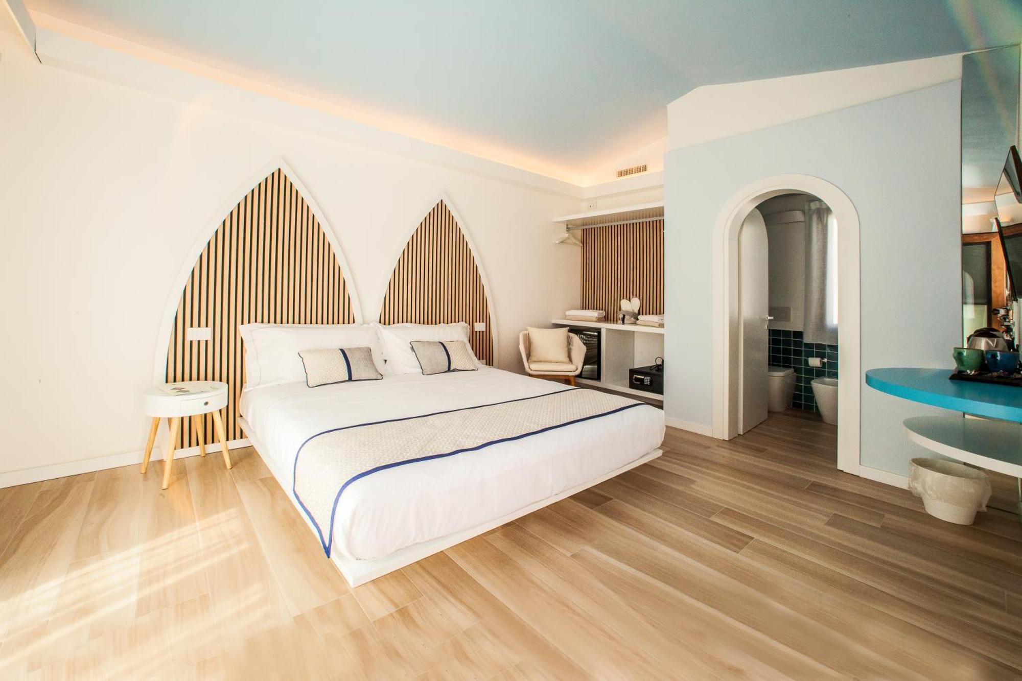 Hotel New Barcavela Санта-Маргерита-ди-Пула Экстерьер фото